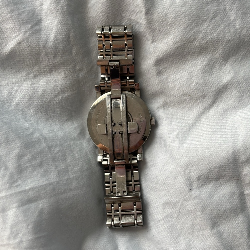 Burberry watch - Picture 4 of 5